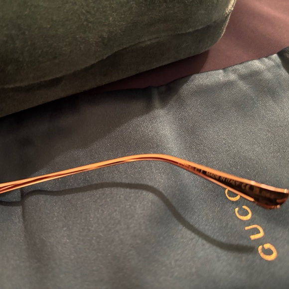 Gucci Oval Rim Designer Sunglasses GG0226SK - Picture 4 of 6